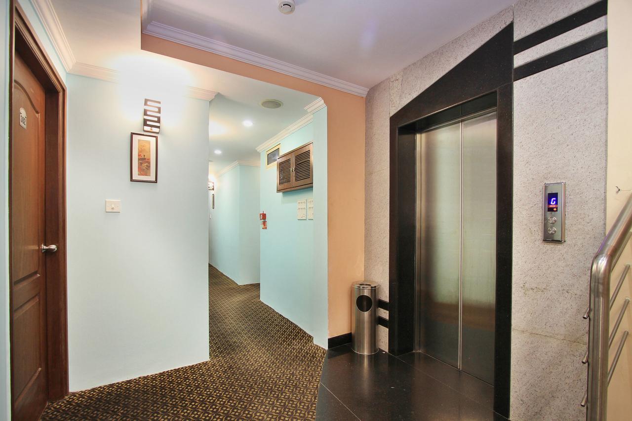 Oyo 6110 Thalassa Suites Bangalore Exterior foto